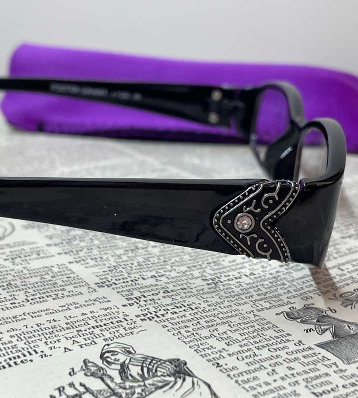 Foster Grant +1.00 Reading Glasses with Fabric Sleeve & 1x Free Photocromic Boots Reactolite