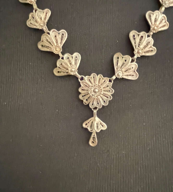 Vintage 800 Silver Filigree Necklace  48cm  26.9g  Ornate Floral & Fan Design  European