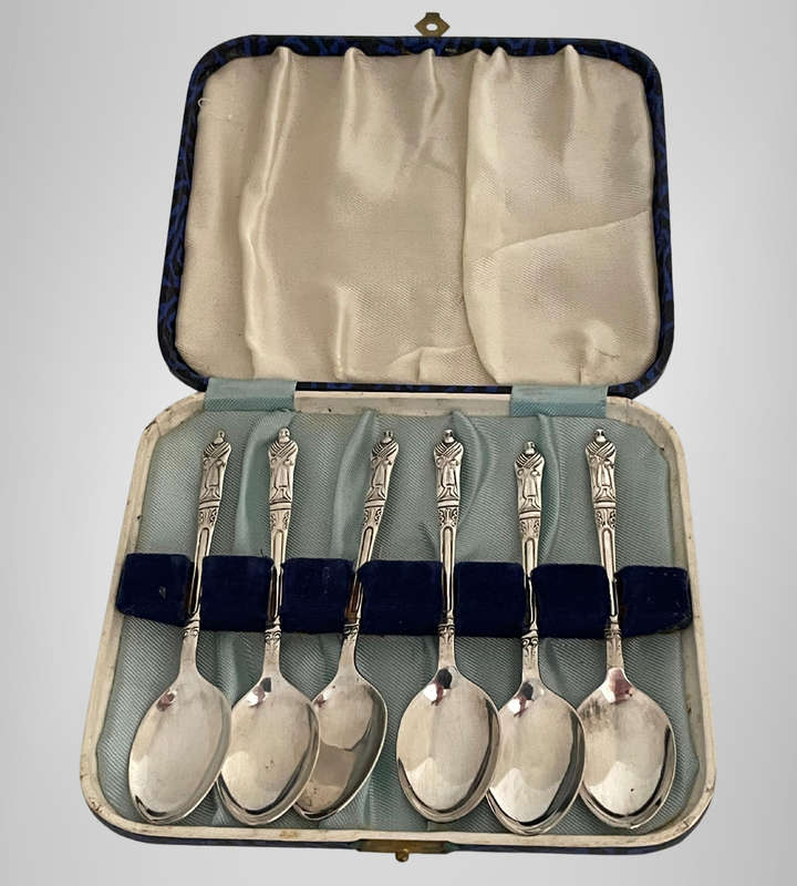 6 Vintage SIPELIA Sheffield England APOSTEL Silver Plate Spoons  Boxed Set  Superb Condition