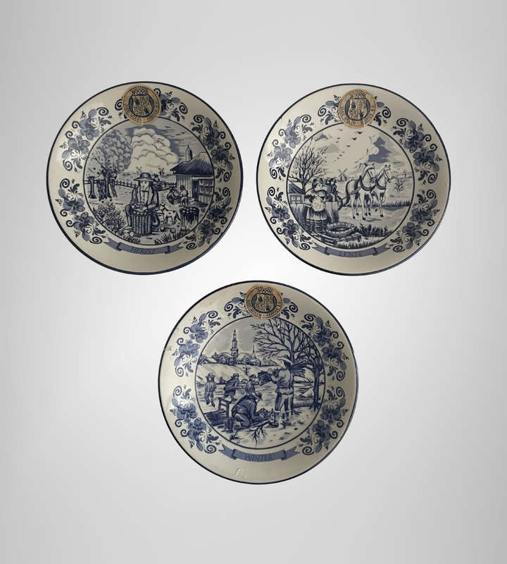 Set of 3 M Delft Holland Seasonal Plates  Oude Molen Fabriek  Winter, Herfst, Lente  123mm
