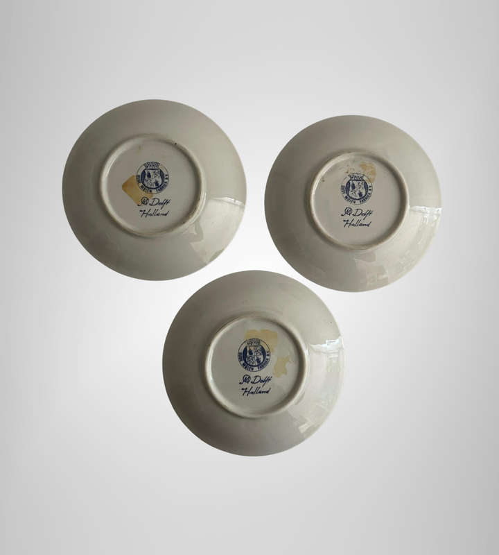 Set of 3 M Delft Holland Seasonal Plates  Oude Molen Fabriek  Winter, Herfst, Lente  123mm