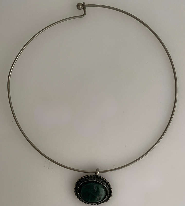 Vintage Indian Choker Necklace  Rustic Green Stone Pendant on Metal Torque (Fits Up to 46cm)