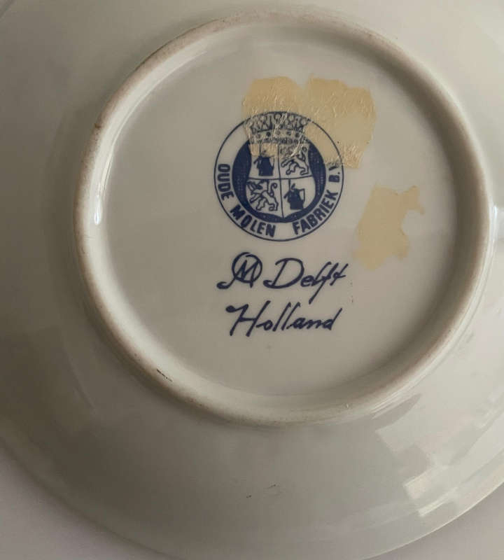 Set of 3 M Delft Holland Seasonal Plates  Oude Molen Fabriek  Winter, Herfst, Lente  123mm