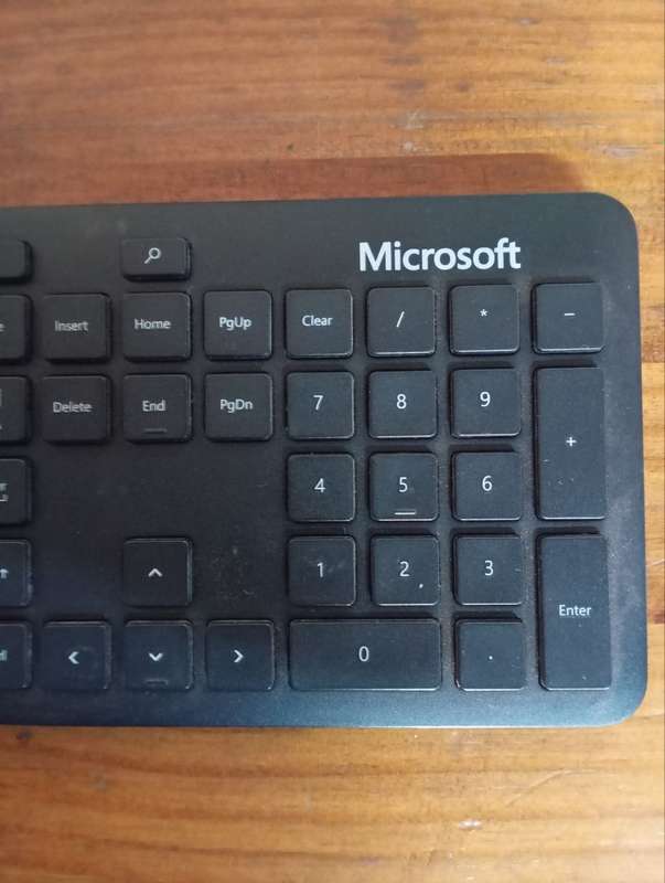 Microsoft Bluetooth Desktop Keyboard & Mouse
