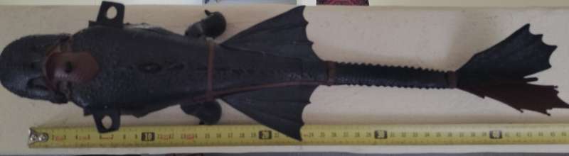 Large battery operated winged creature (works - batteries not included)