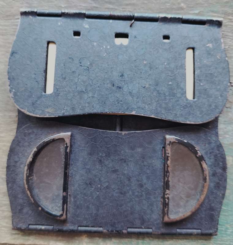 Little Cigarette Card Stereo Viewer with 50+ cards