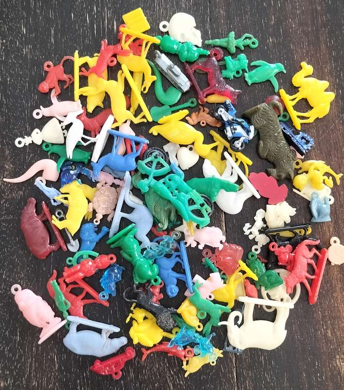 Vintage plastic charms - 1950s (100+) #3