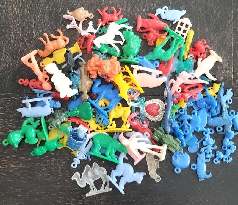 Vintage plastic charms - 1950s (100+) #1