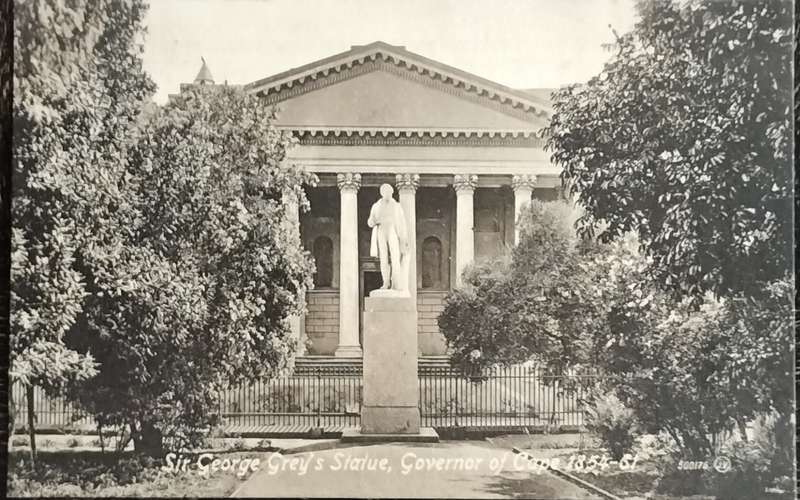 Antique Post card - Cape Town - Govenor Sir George Grey's statue