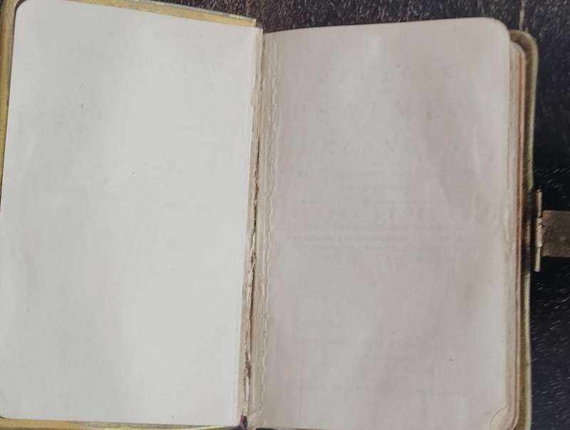 Small leather bound Psalmen Gezangen (Dutch song book)