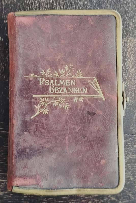 Small leather bound Psalmen Gezangen (Dutch song book)