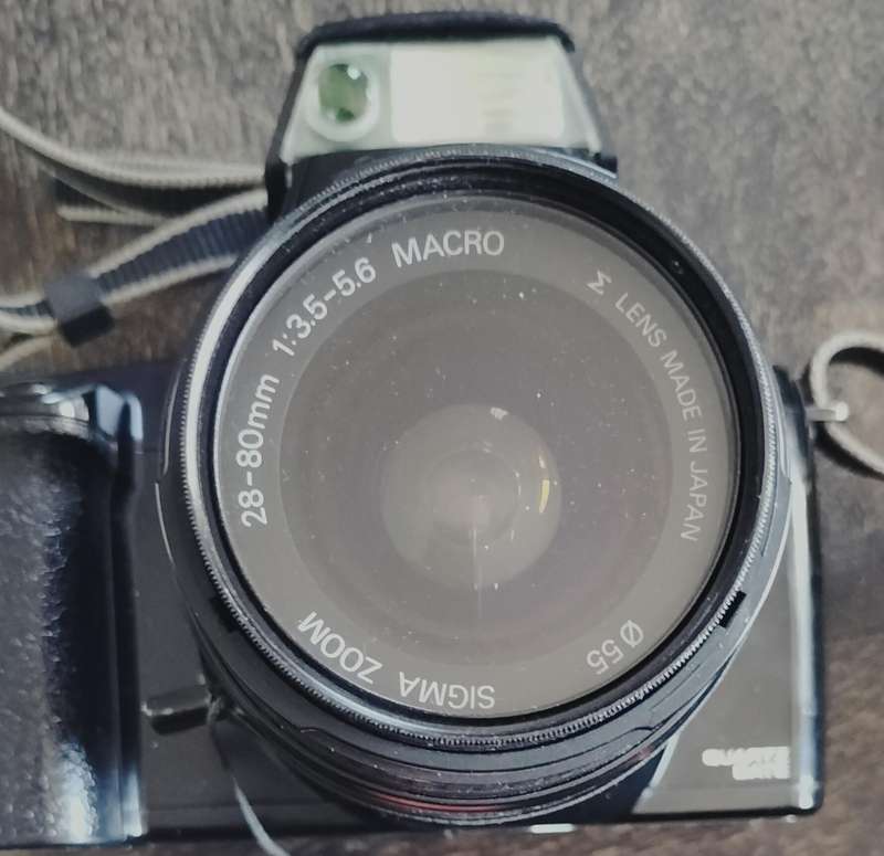 Canon EOS 1000F N (1992) digital camera