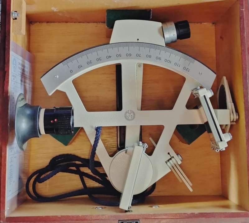 Vintage Freiberger yacht sextant (1980 - boxed). Maritime navigation. Brochure included