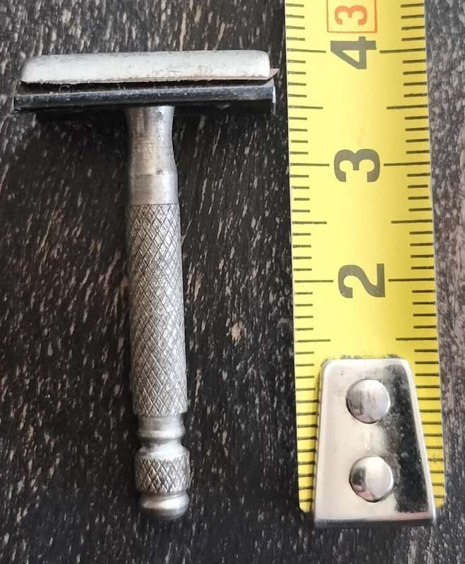 Vintage Laurel miniature razor (Made in England)