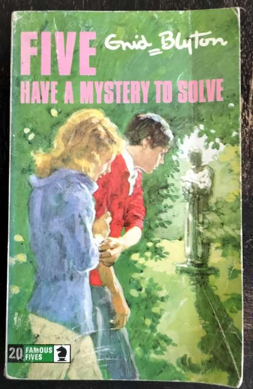 Enid Blyton - Five have a mystery to solve (1975)