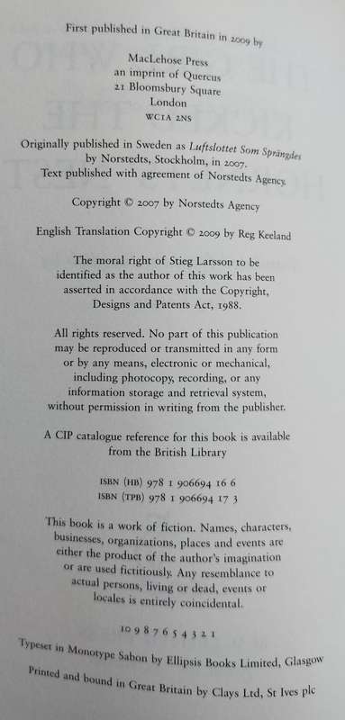 The girl who kicked the hornets' nest (Larsson 2009) - paperback