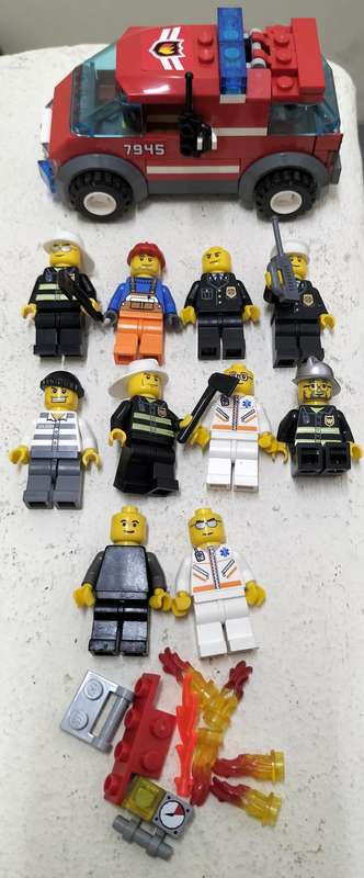 Lego - Emergency Vehicles (x4) and figurines (x10)