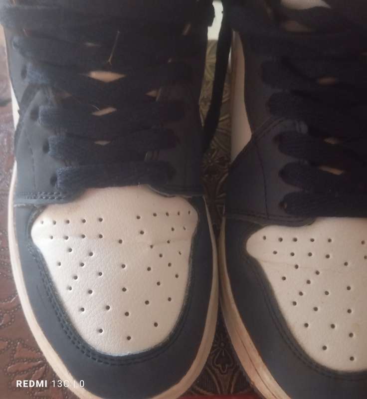 Nike Jordan's UK size 6-Fits a Size a 5 Comfortably-Blue Grey White And Silver
