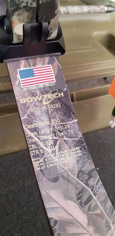 Bowtech Destroyer 350 compound bow