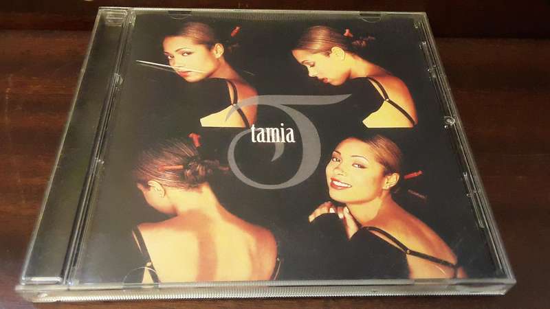CD music  : Tania