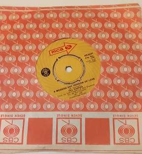 Vinyl Record  - 7" , Neil Diamond , Sweet Caroline  - good condition