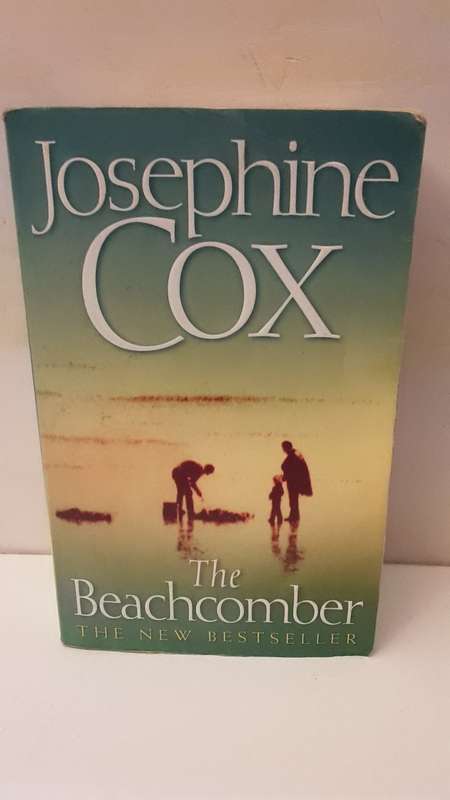 Book :    The beachcomber , Josephine Cox