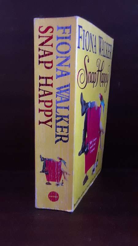 BOOKS -  Snap Happy , Fiona Walker