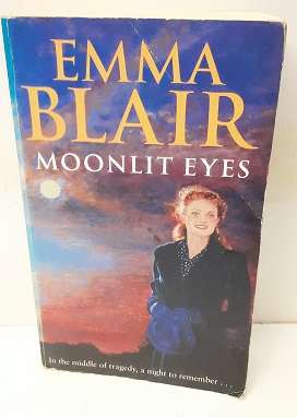 Books : Moonlight Eyes - Emma Blair