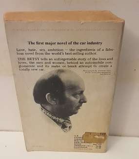 Book :  The Betsy - Harold Robbins