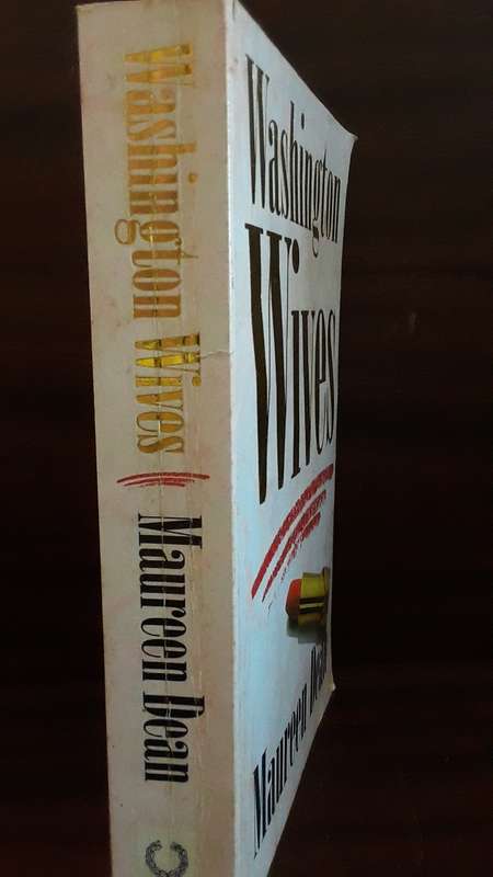 BOOKS - Washington Wives , Maureen Dean
