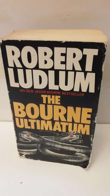 BOOK - The Borne Ultimatum - Robert Ludlum