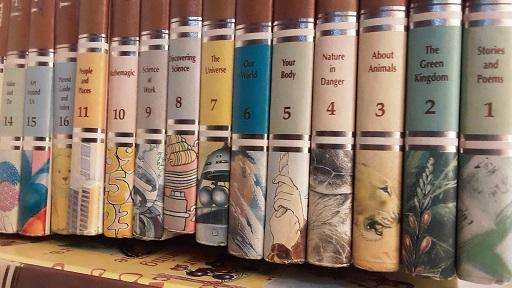 BOOKS - Childcraft Set of  16 Books in Colour plus Dictionary