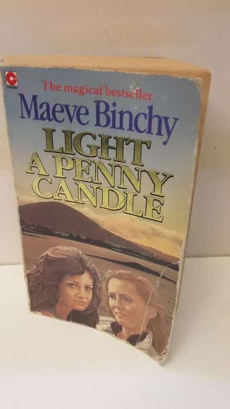 Book : Light a penny candle Maeve Binchy