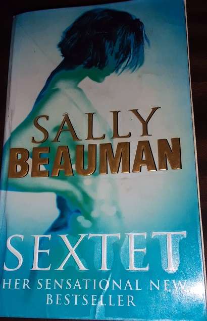 Books :  Sextet - Sally Beauman