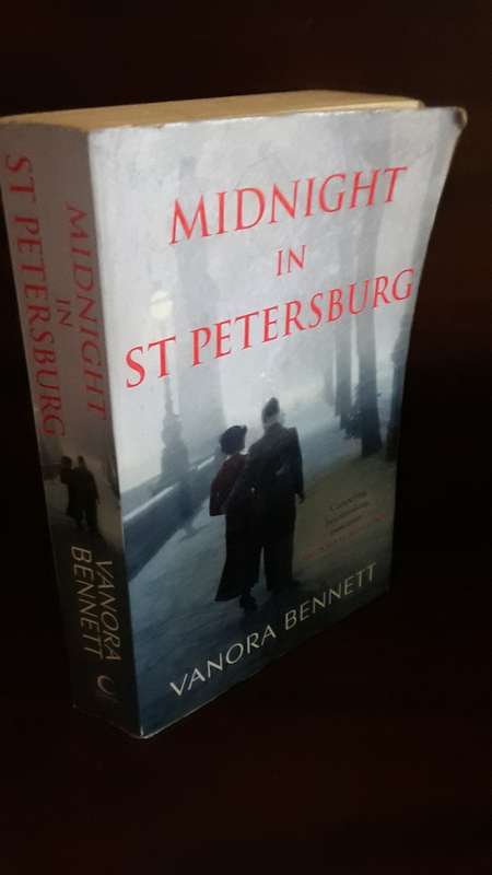 Books : Midnight in St Petersburg - Vanora Bennett
