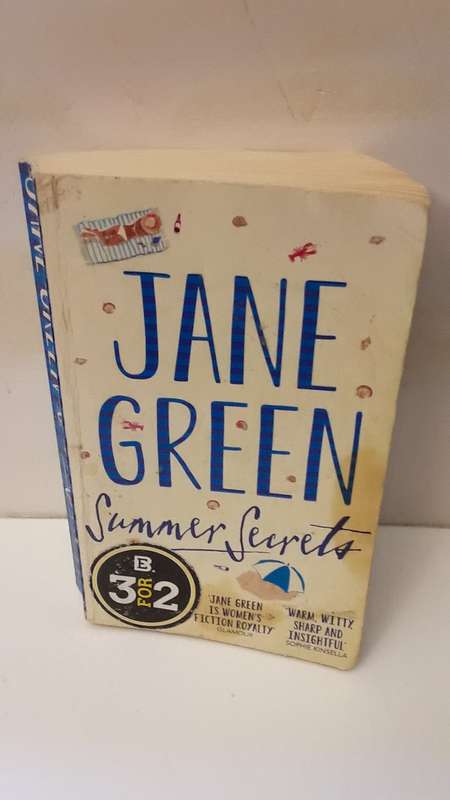 Book : Summer Secrets , Jane Green