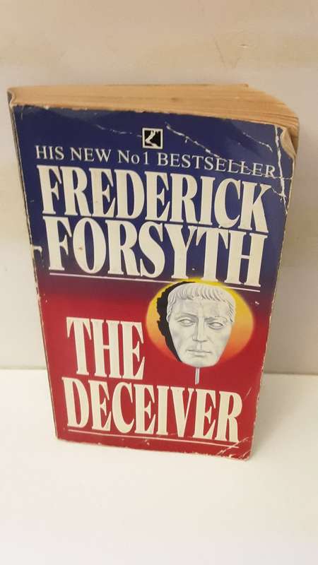 Book : The deceiver , Frederick Forsyth