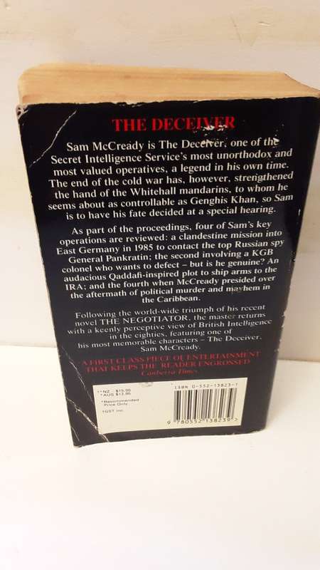 Book : The deceiver , Frederick Forsyth