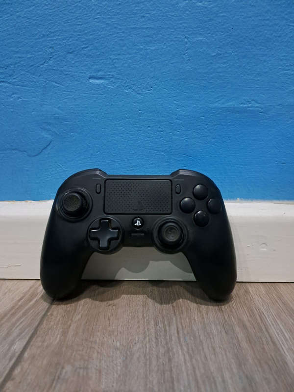 Nacon PS4 Asymmetric Wireless Controller