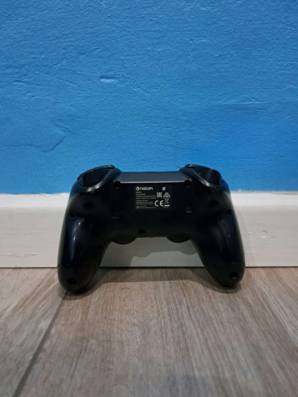 Nacon PS4 Asymmetric Wireless Controller