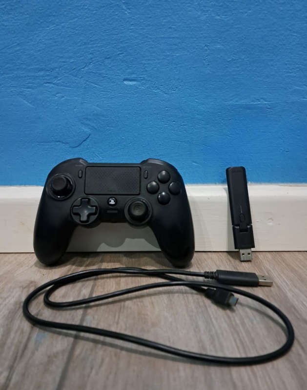 Nacon PS4 Asymmetric Wireless Controller