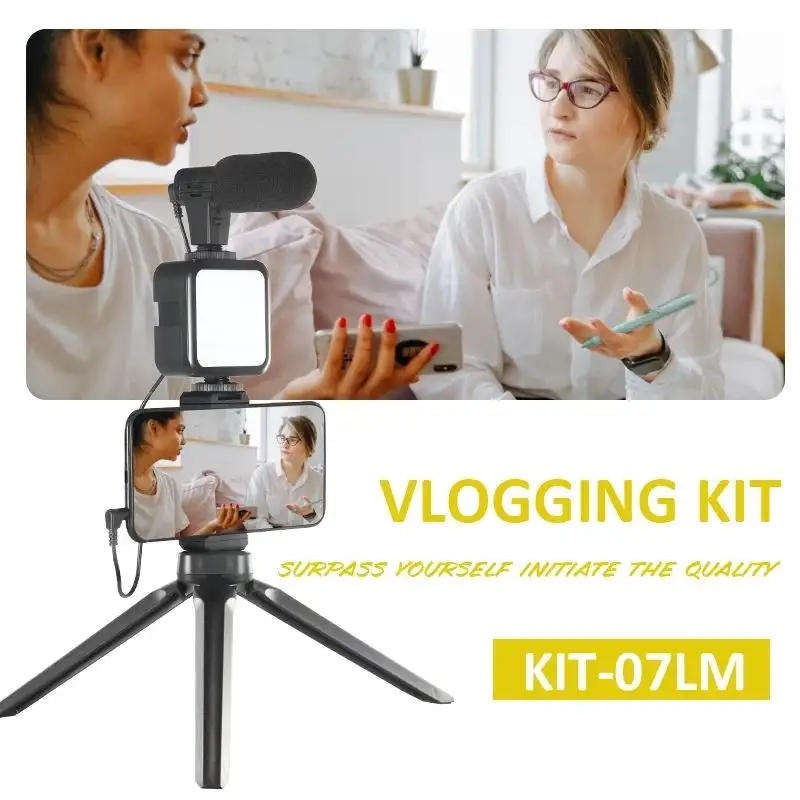 2 unit vlogging kit with video light