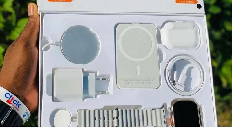X8 SMART WATCH UNIQUE COMBINATION 5 in 1 Smart Watch With Battery Pack,Adapter,Cable,Magnetic Charge