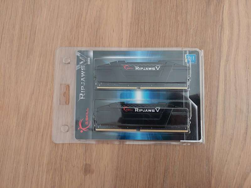 G Skill Ripjaws V DDR4-3200 CL16-18-18-38 1.35V 16GB (2x8GB) F4-3200C16D-16GVKB