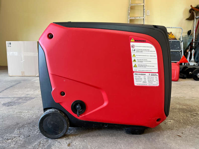 Red Rhino Dual Fuel Inverter Generator