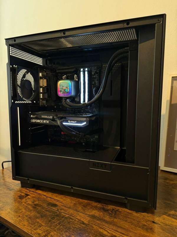 Custom Build gaming PC