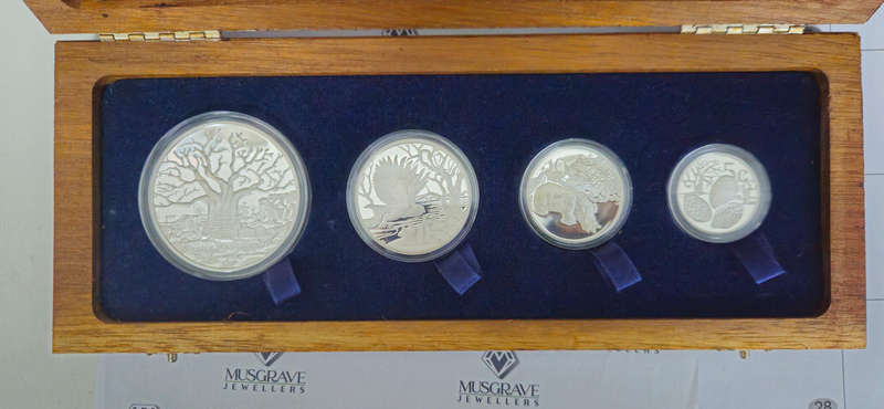 PEACE PARK SERIES PRESTIGE SET 2012 - Greater Mapungubwe Transfrontier Conservation Area
