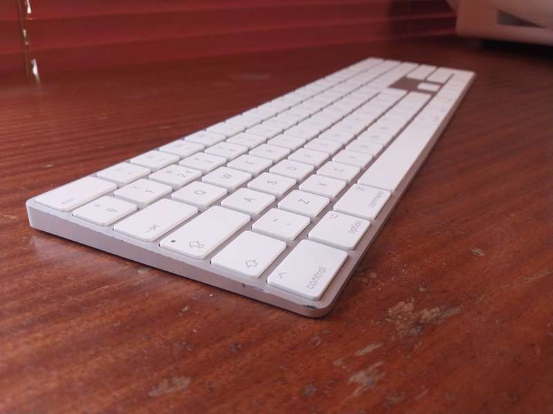 WIRELESS APPLE MAGIC KEYBOARD A1843 MODEL