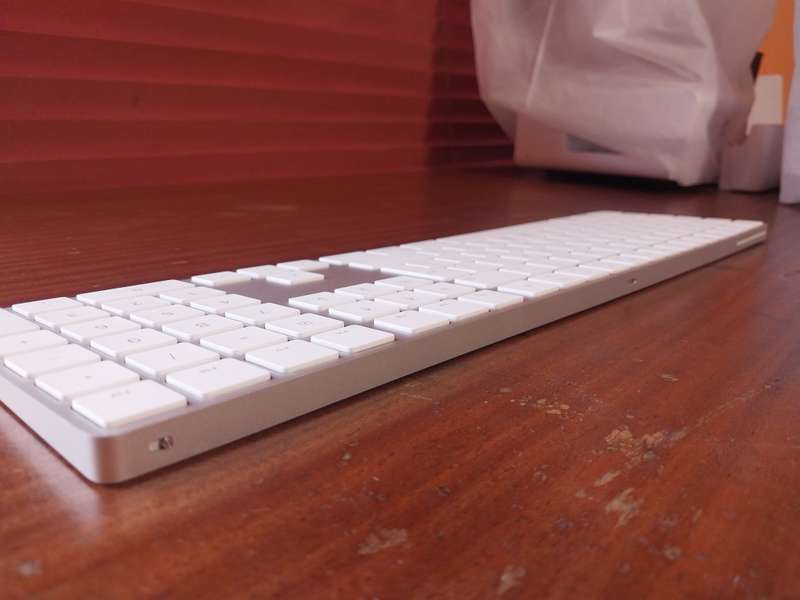WIRELESS APPLE MAGIC KEYBOARD A1843 MODEL