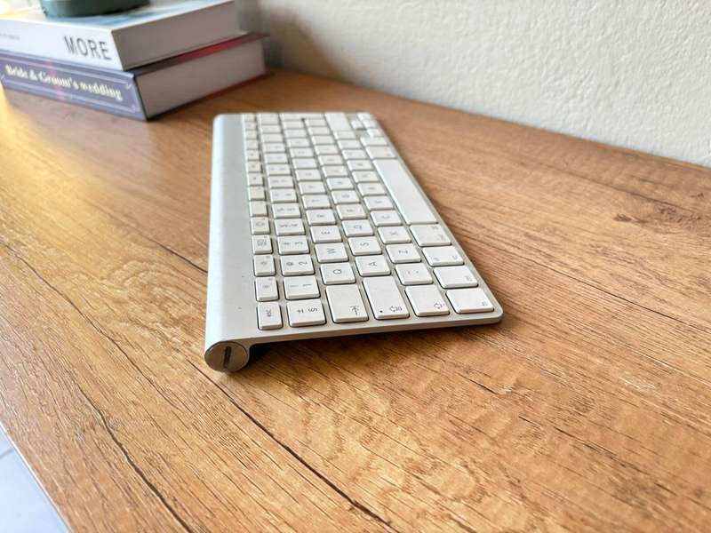 Apple Magic Keyboard (1st Gen)  Wireless